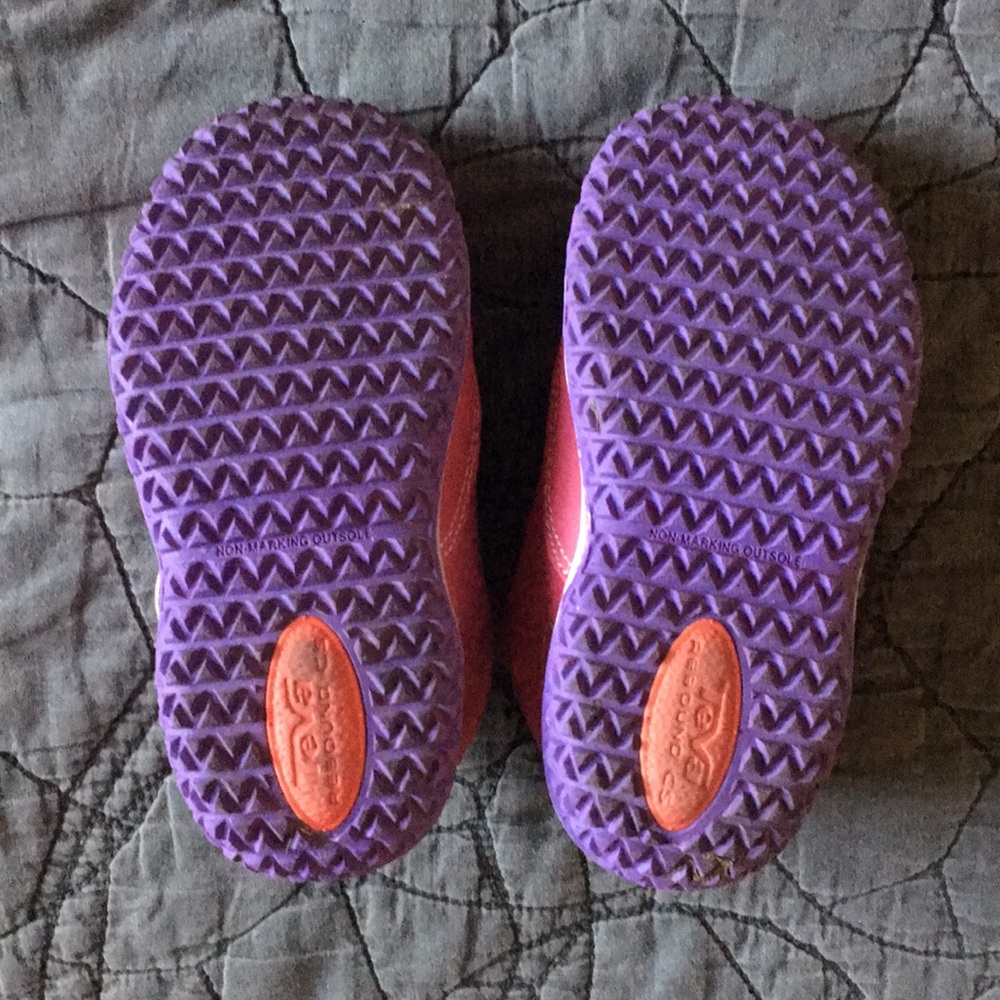 Teva Natoma Raspberry Boots size 7T - Picture 4 of 5